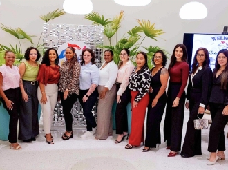 Grupo di 14 cursista lo cuminza trayecto di POH-Somatiek