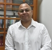 Tur documento di Eduard Pieters pa bira Parlamentario oficial di PPA a keda entrega na Parlamento