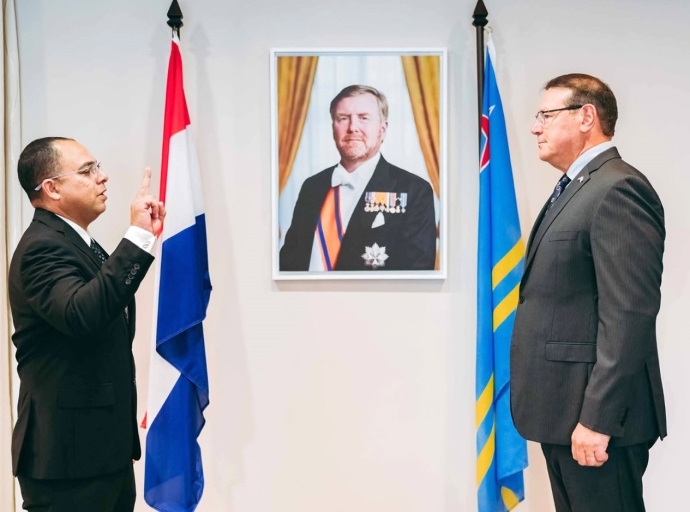 Eduard Pieters a huramenta como Miembro di Parlamento pa fraccion di PPA