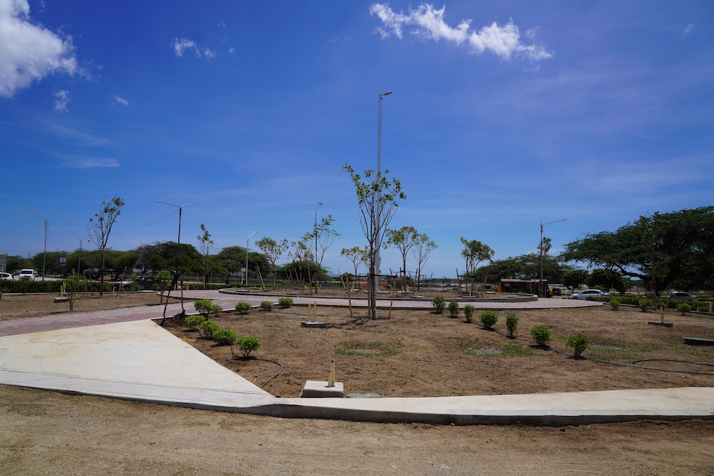 Rotonde Las Americas ta un simbolo di Aruba su renobacion y reforestacion