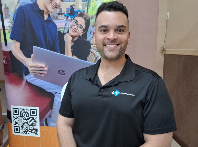 Facultad di Trabao Social y Desaroyo a cambia su curriculum durante e ultimo tres añanan