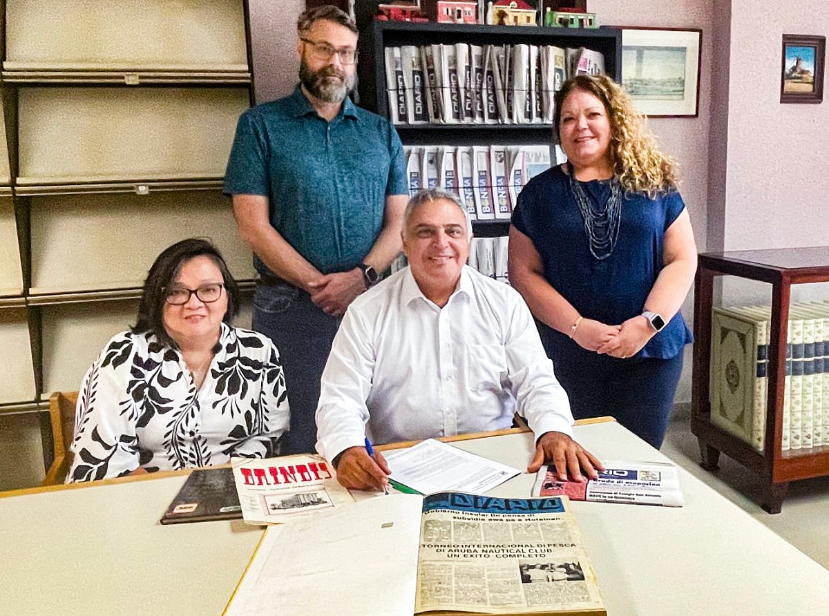 Biblioteca Nacional Aruba y Famia Mansur a firma acuerdo pa pone DIARIO disponibel den forma digital
