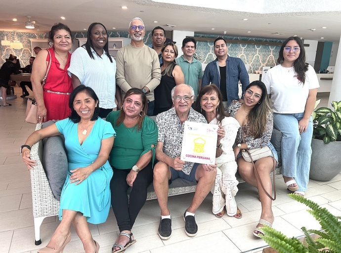 ‘Asi es mi Peru Aruba’ a wordo certifica pa cuminda Peruano autentico