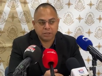 Politiconan cu ta traha pa pueblo ta wordo hala un banda pa motibo politico