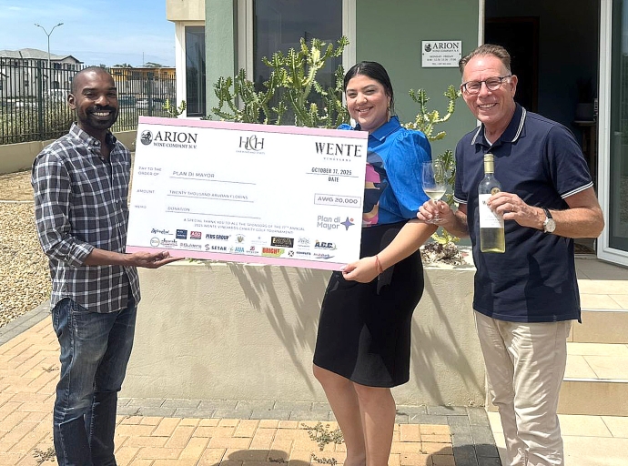 Arion Wine Company cu donacion di 20 mil Florin na Plan Di Mayor