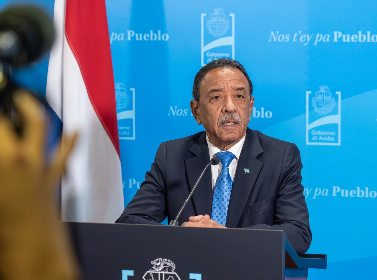 Ministerio di Infrastructura lo stimula inversion y facilita permiso na comercio pa centro di ciudad