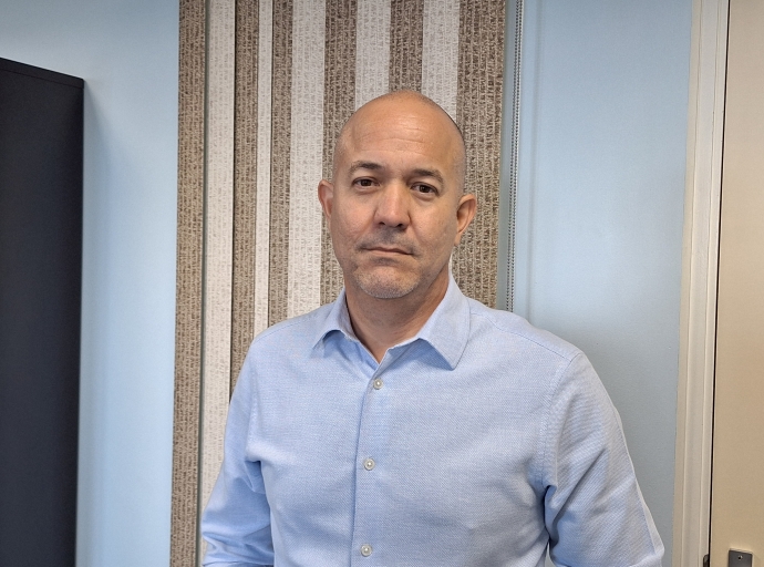 Pidi comunidad pa yuda DOW mantene e rooinan cu bon drenahe di awa y e gulidonan limpi