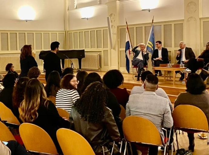 Exitoso Politiek Cafe organiza pa Gabinete di Aruba