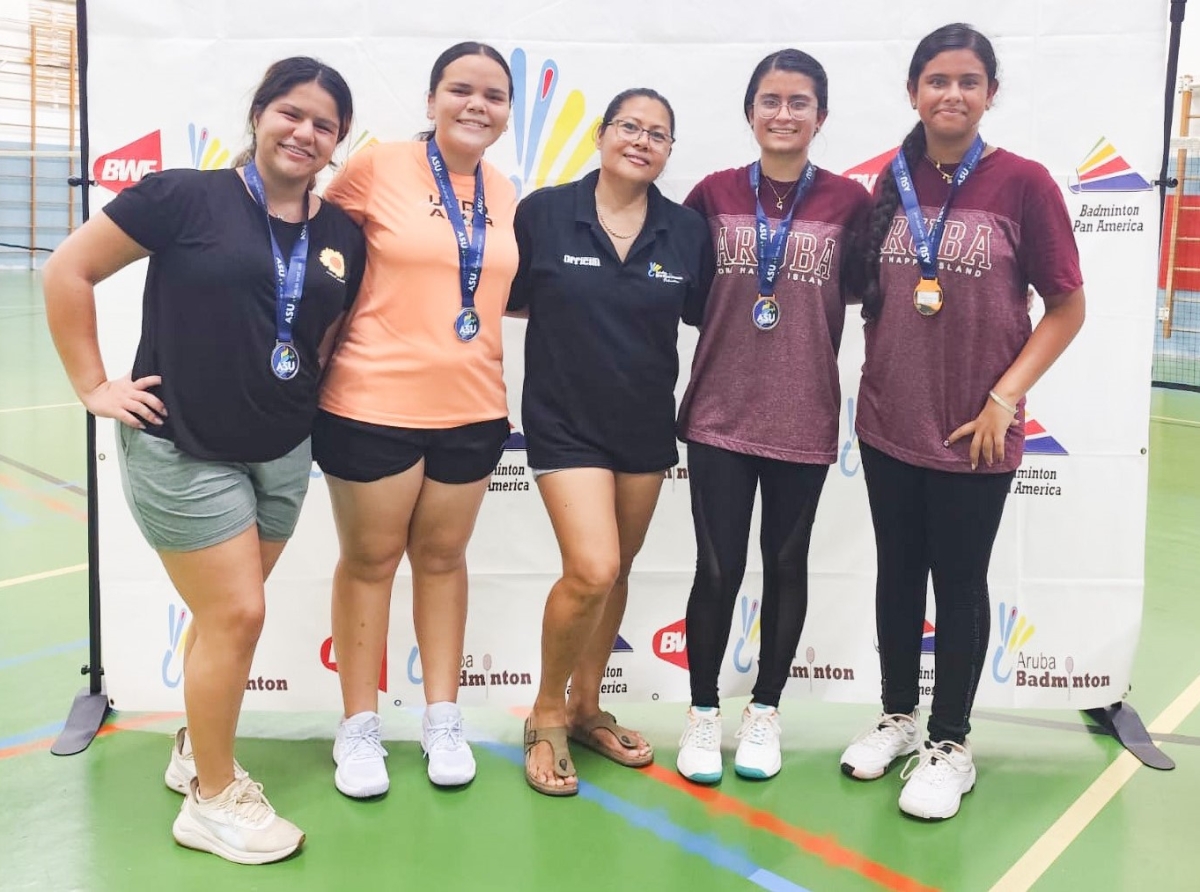 Resultado di impactante Torneo Junior di Badminton teni den fin di siman