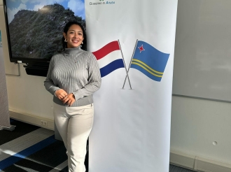 Parlamentario Stephany Sevinger a pidi atencion pa studiantenan Arubano na Hulanda