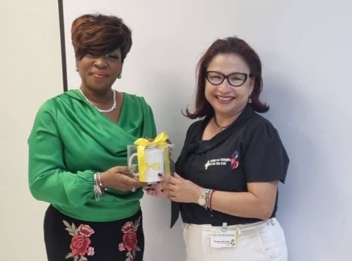 Durante charlanan di WGK e hobennan ta puntra pa sa mas riba e malesanan di transmision sexual