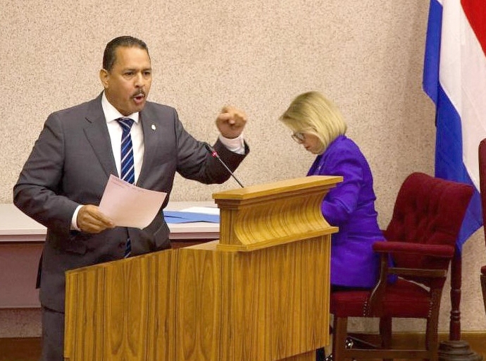 ‘A negocia 90% di Rijkswet cu Hulandesnan cu nan ta yama pirata’