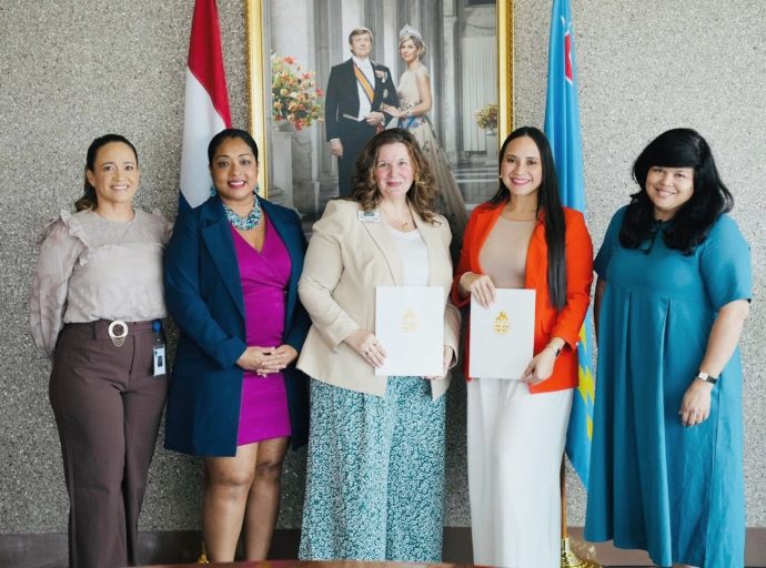 Minister Gerlien Croes ta amplia oportunidad educativo pa hobennan Arubiano