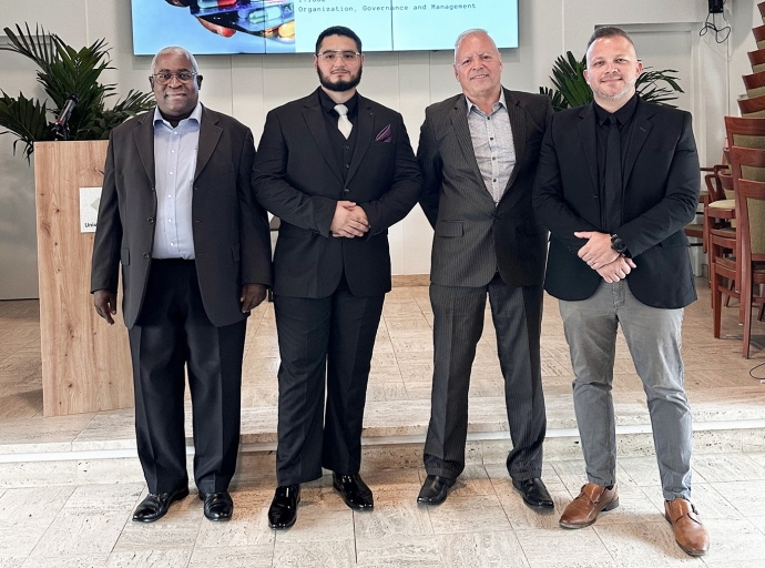 Shawn-Carl Solagnier a gradua como Bachelor den Organization, Governance and Management