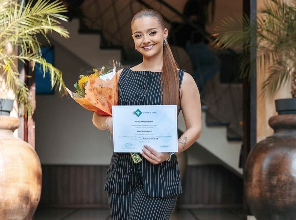 Nayeli Besaril a gradua como Bachelor den Organization, Governance and Management