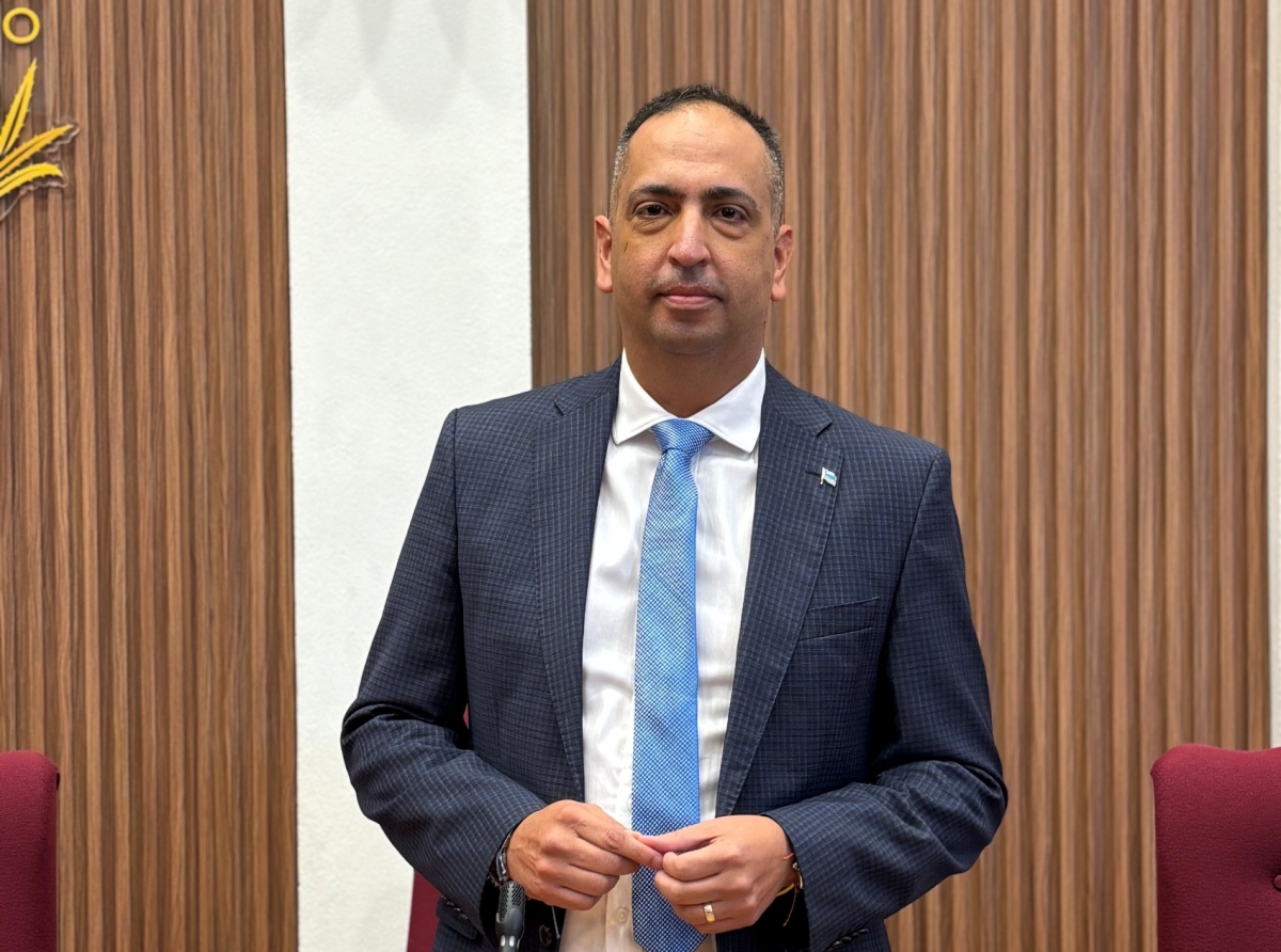 Un gobierno serio y responsabel mester respeta deseo di un pueblo