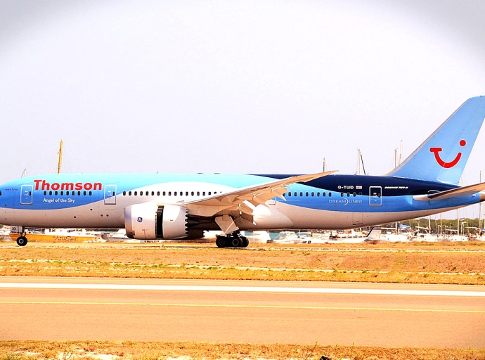 TUI Fly celebrando 20 aña di ta bulando pa Aruba