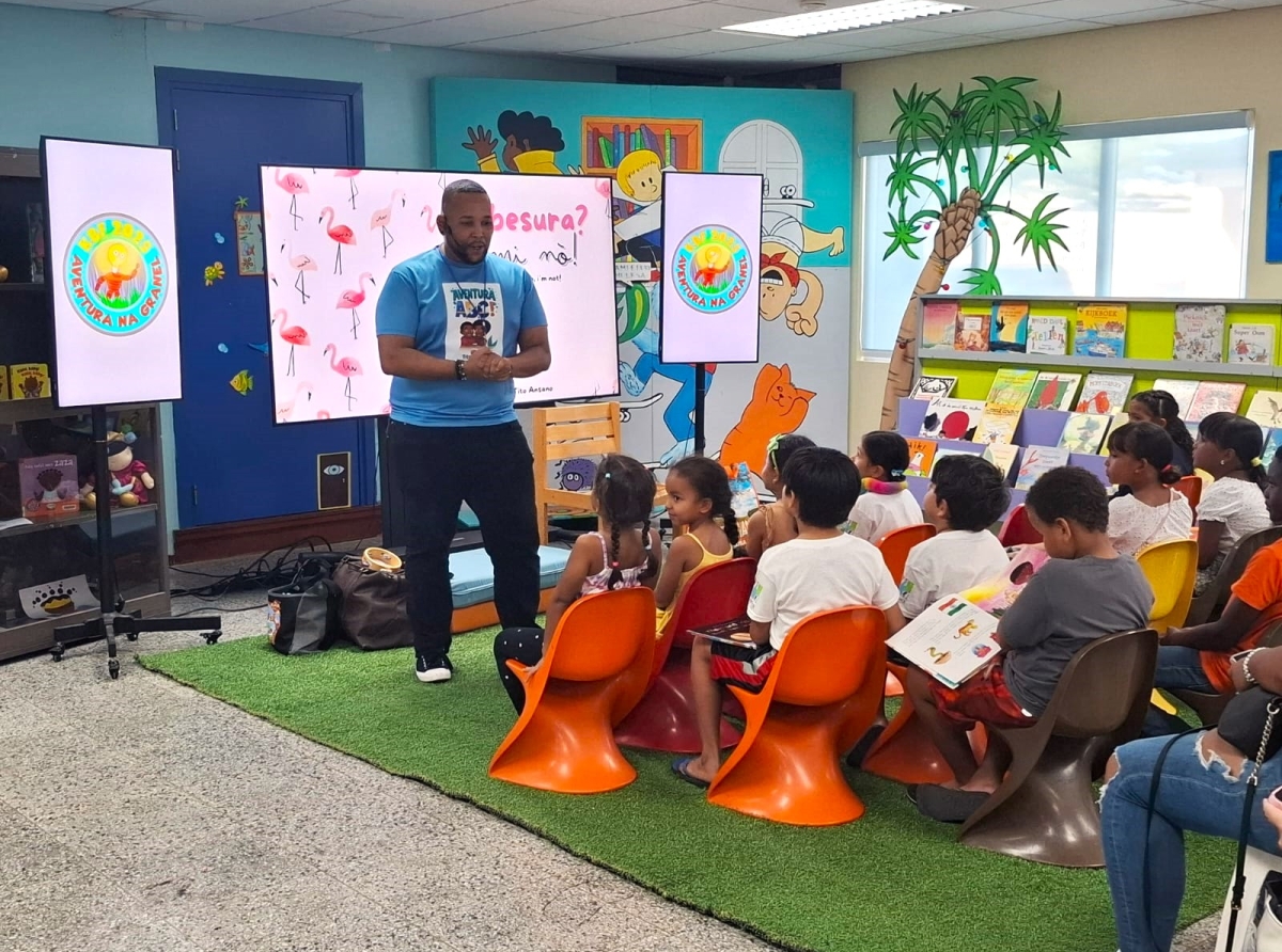 Autor Tito Ansano a presenta su buki ‘Aventura ABC’