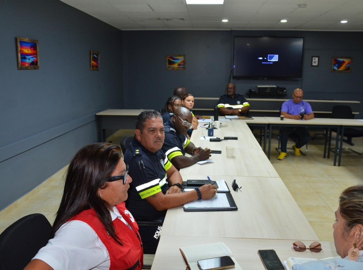 SMAC cu Raad van Toezicht y Stichting Musica a firma pa oficialmente organiza Carnaval 72