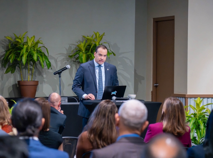 Cambio climatico ta un riesgo economico y financiero inmediato pa Aruba