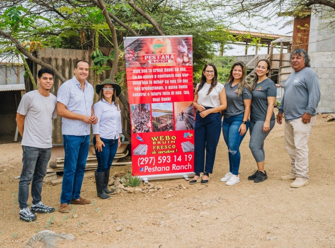 Minister Geoffrey Wever ta contento di mira e impacto positivo di proyecto “Agrifund”