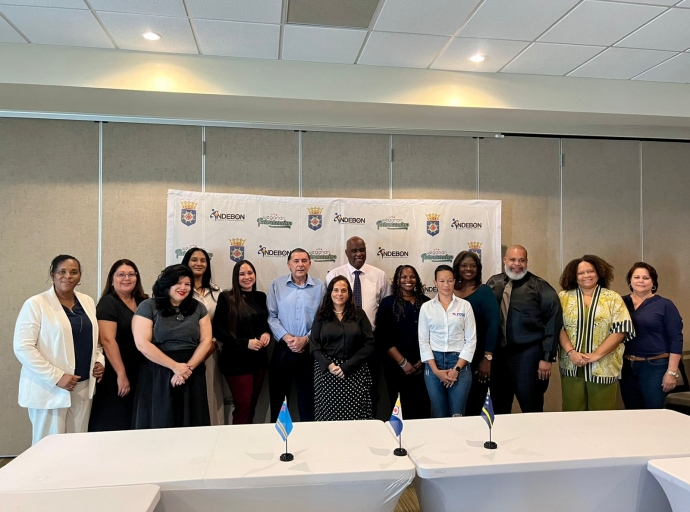 Minister Gerlien Croes a firma MoU pa continua colaboracion structural den deporte escolar interinsular