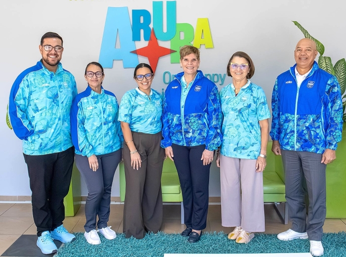 Comite Olimpico Arubano a duna honor na Tita Iglesias pa su compromiso cu deporte