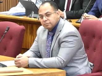 No tin duda cu autonomia y autodeterminacion ta na peliger y Aruba mester tin control riba su futuro