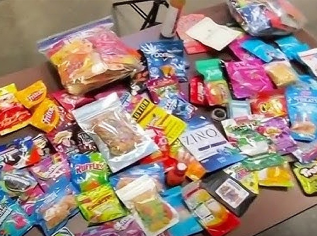 Corte a atende caso con tabata exporta cocaina scondi den mangel y cosnan di fiesta