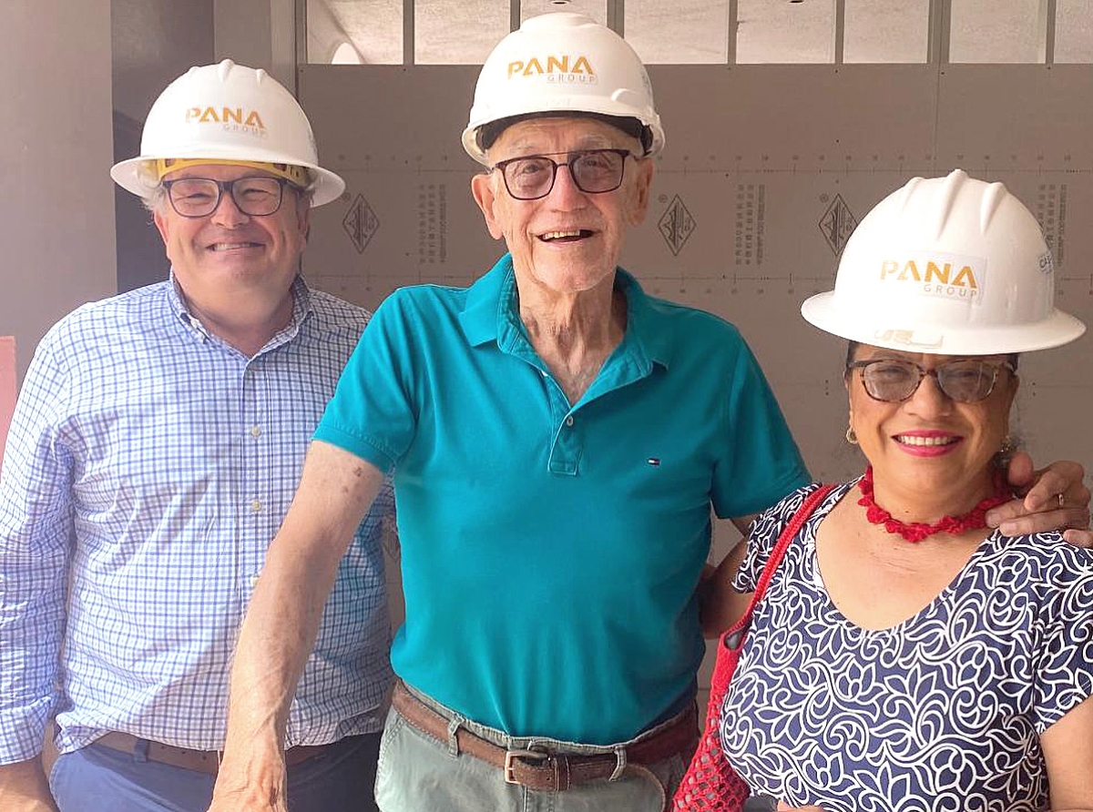 Tur benta di buki ‘E Bahul di Clyde’ ta bay pa Koningin Wilhelmina Fonds