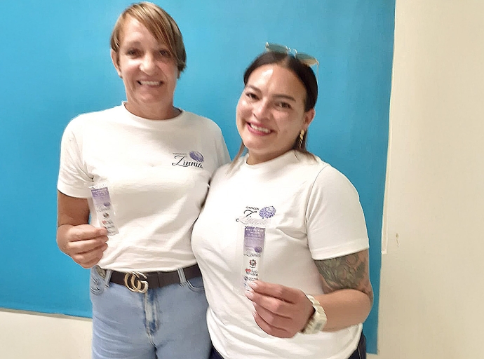 Fundacion Zinnia ta cumpliendo dies aña di a wordo lanta door di un situacion doloroso