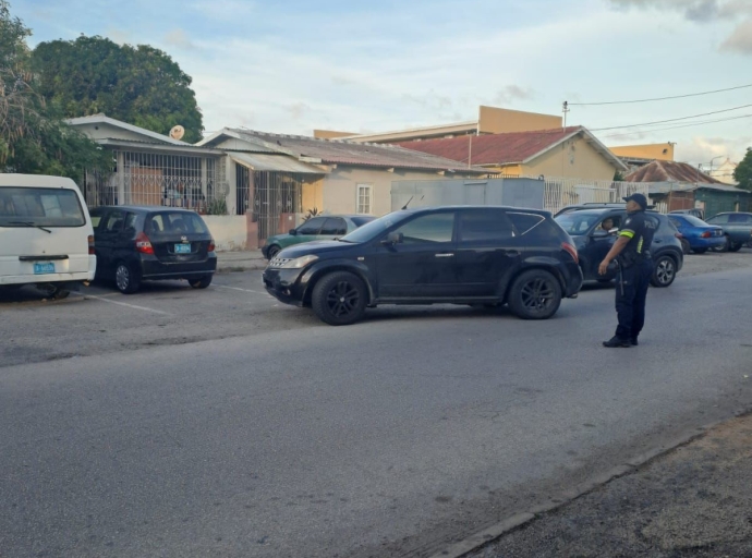 Control den trafico a laga 2 detencion y 77 boet reparti na Oranjestad