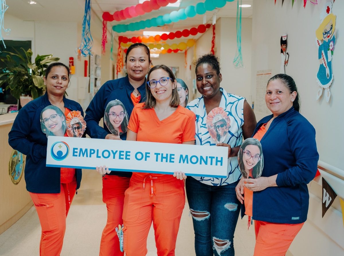 Hospital su empleado di luna di October a bira Leticia Gonzalez