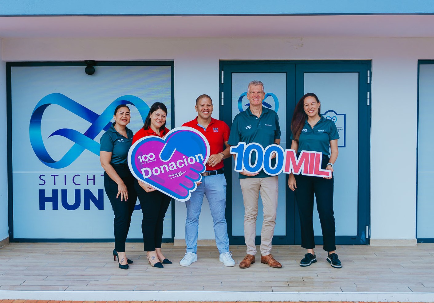 Aruba Bank a contribui na proyecto “Bemoeizorg Mobile Outreach Unit” di Stichting HUNTO