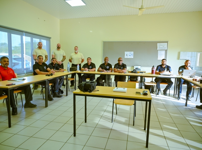 Tur Pais den Reino Hulandes ta participando den curso intensivo y specialisa di IBT
