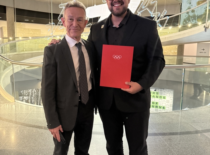 Jonathan Wever ta logra termina e curso MEMOS na Suisa 