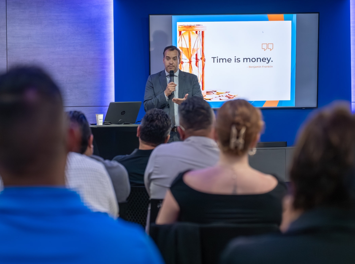 Minister Geoffrey Wever ta inaugura tayer informativo riba e ley di destaho nobo