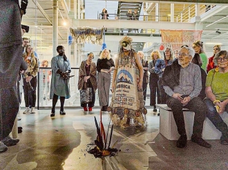 Artistanan Alydia Wever y Ryan Oduber a presenta obra ‘Biento di Seit’ te na Polonia