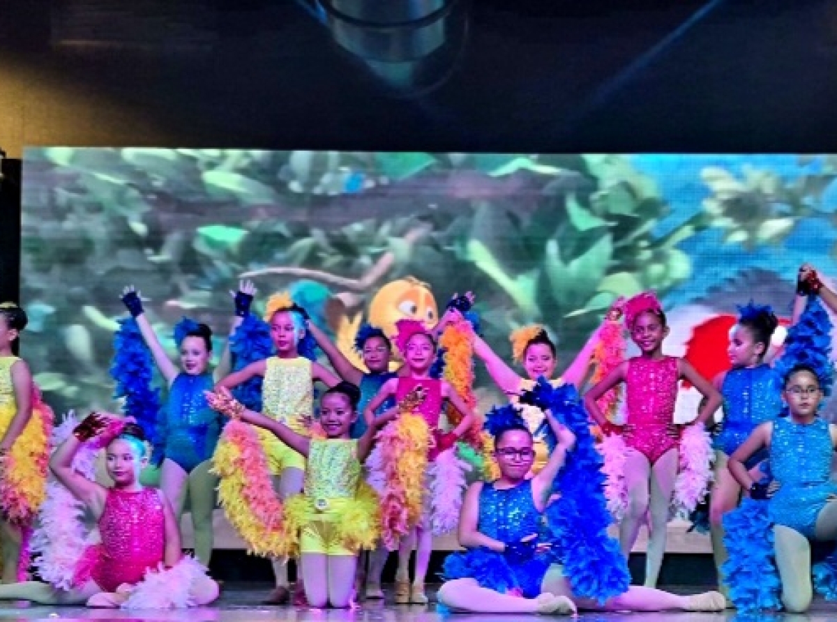 Publico a disfruta di show “Musical, Movies & More” di Pierewietje & Flash