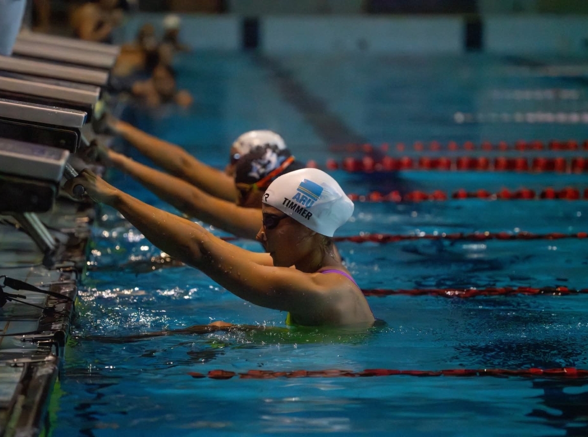 Atleta Elisabeth Timmer a gana dos medaya di oro y a logra un record nobo na Hulanda