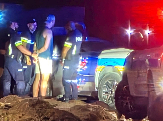 Polisnan a evita cu chauffeur burachi a sigui pasa door di Palm Beach