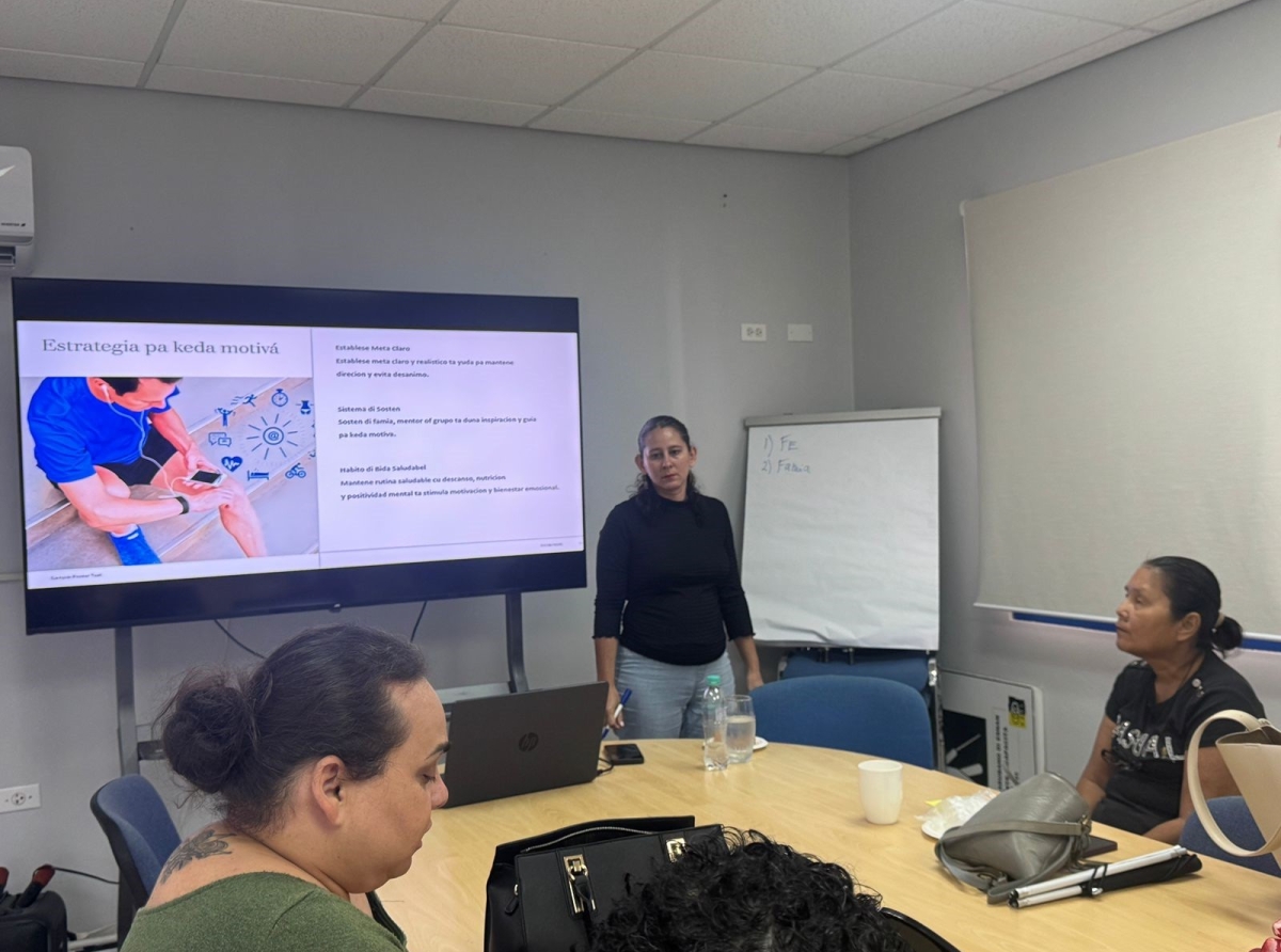 Coach di Bida Faridi Abdul a brinda un interesante tayer na clientenan di FAVI