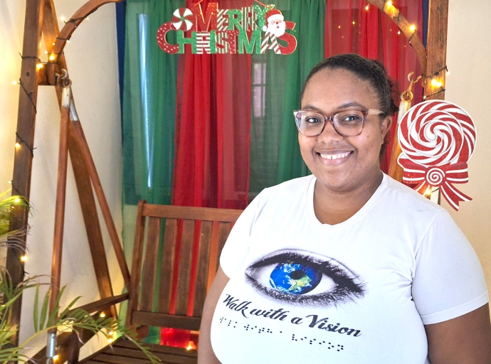 Cantidad di persona cu tin un limitacion di bista a sigui aumenta