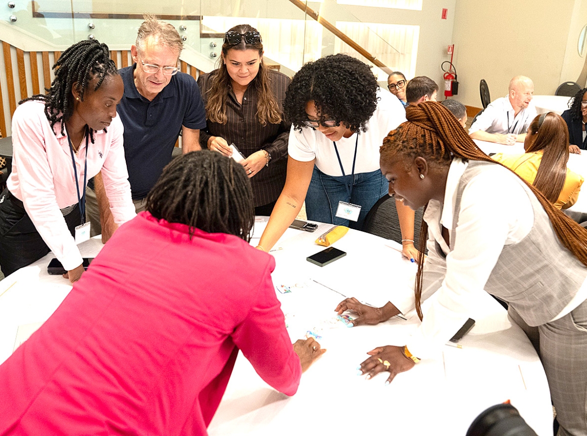 Di tres encuentro regional a sigui conecta e analistanan di region