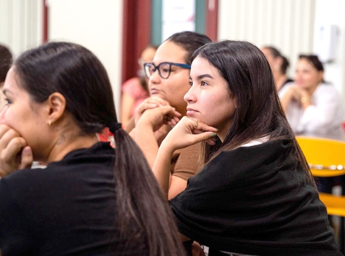 Preparando cu hopi energia caba pa Eleccionnan di Reina di Carnaval