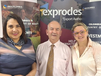 Consul di Colombia Gustavo Serrano Amaya ta invita empresarionan na un Showroom awe