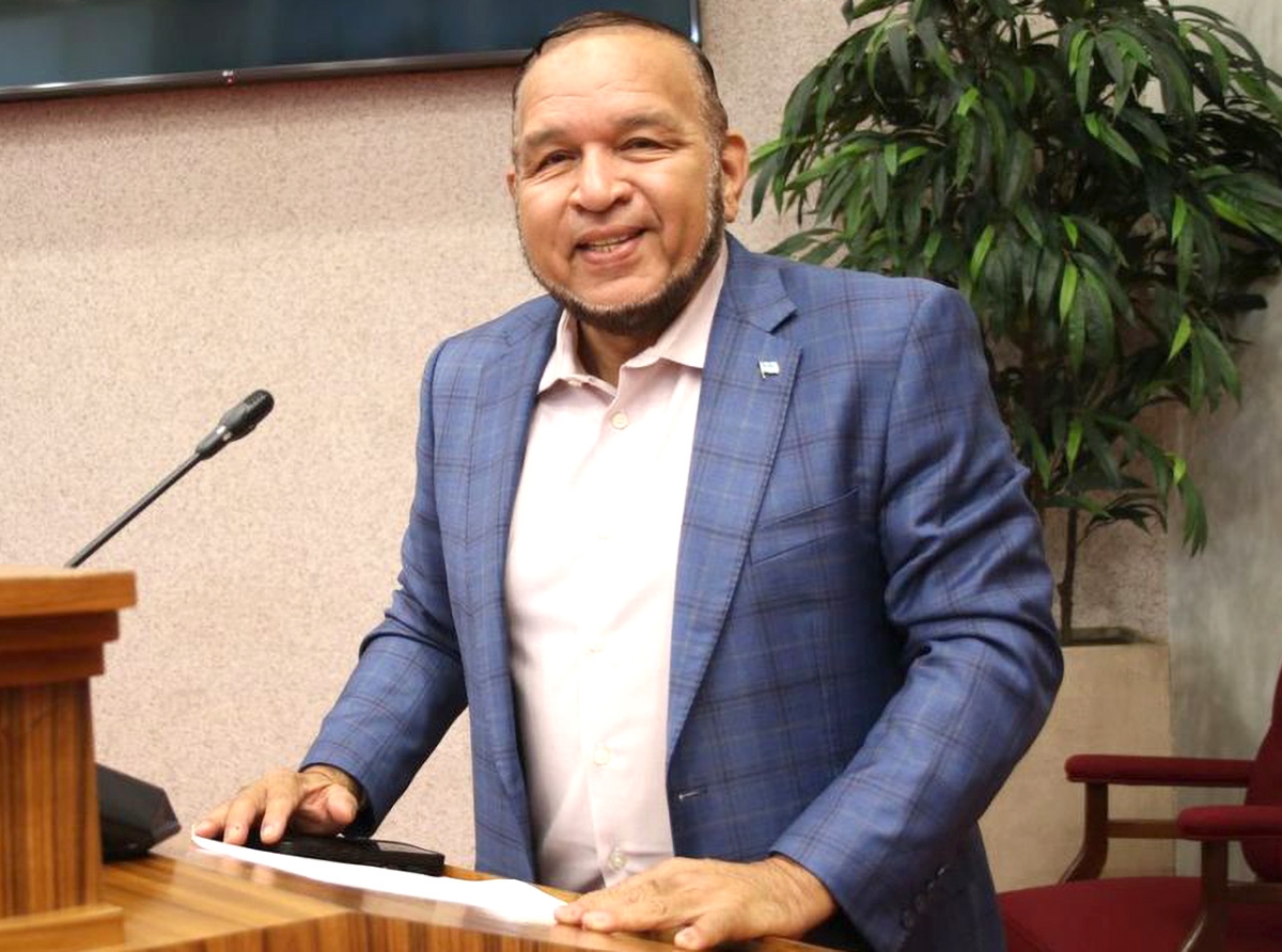 Endy Croes a mira CAft gabando maneho di Gabinete Wever Croes