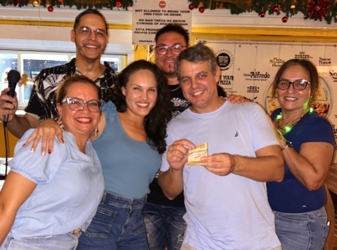 Travel Squad di Colegio Nigel Matthew a gana Quiz Kibra Cabes