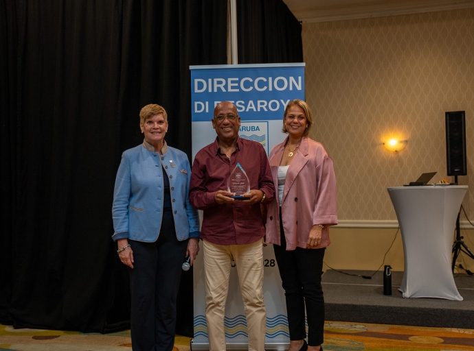 Comite Olimpico Arubano a tuma despedida di Edmundo Josiah