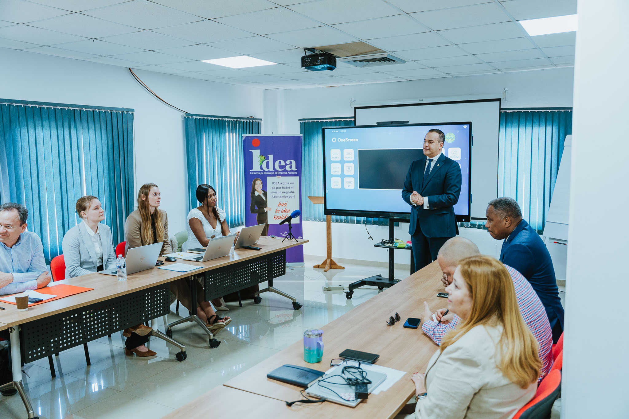 Gobierno di Aruba ta inicia un proceso pa desaroya e tereno di Refineria di San Nicolas